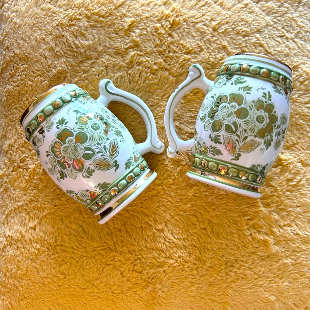 Pair of vintage ceramic mugs (stein?)